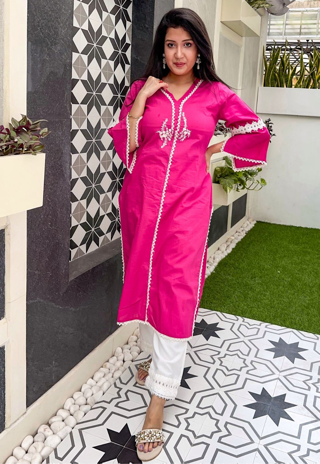 Hot Pink Cotton Yoke Embroidered High Side Slit Kurta With Pants |  EST-WRAG-230 | Cilory.com